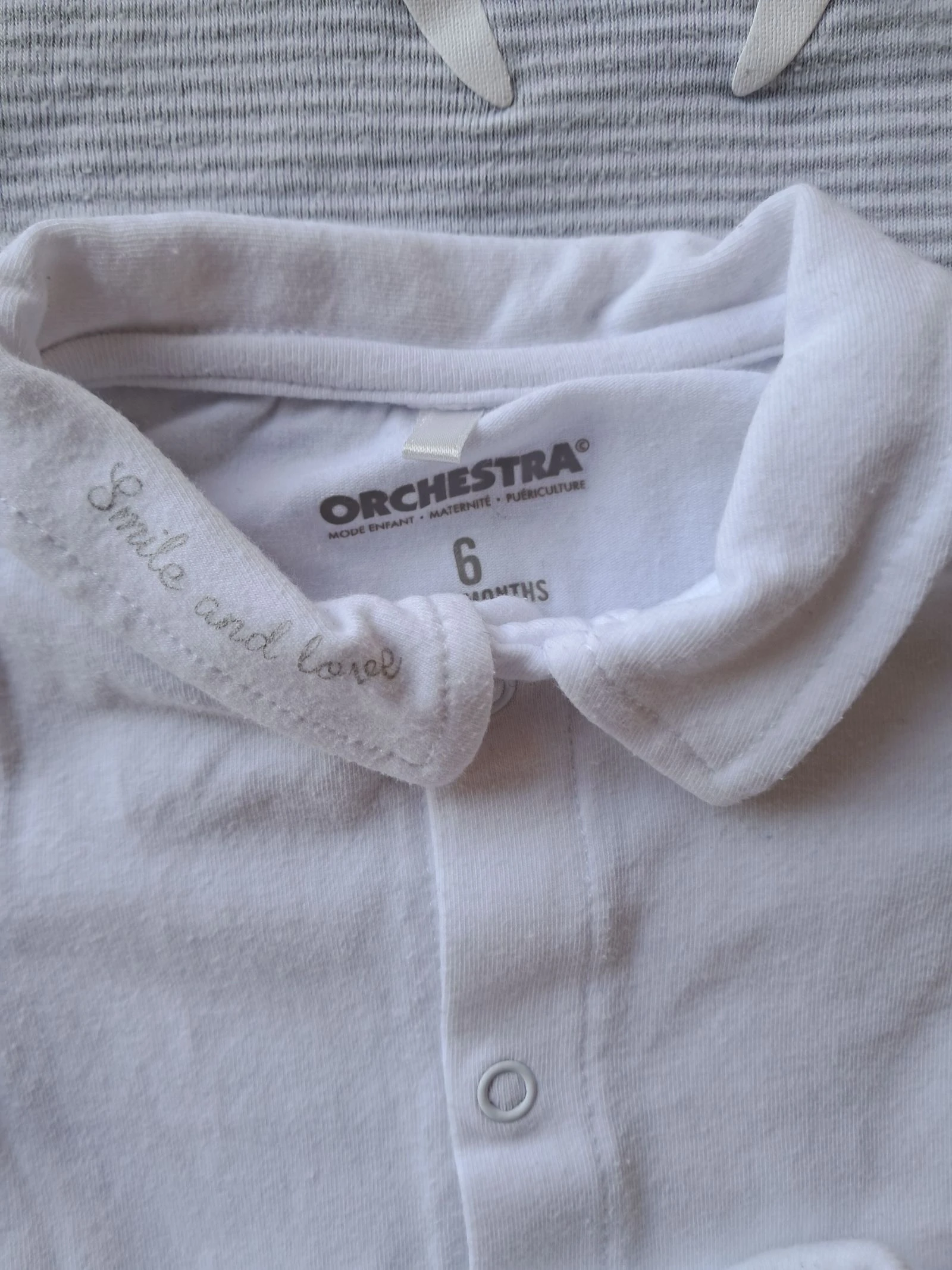 Lot size 6 months of 4 bodysuits – photo 8